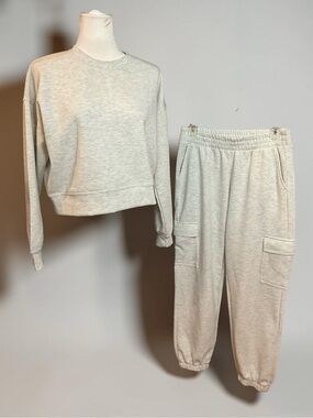 Yogalicious Scuba Crewneck Sweatshirt & Cargo Joggers Set
